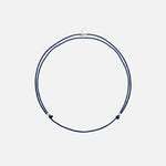 Wunsch Kristall Armband BALANCE BLUE – Elegantes Kristallarmband mit beruhigendem blauen Stein auf weißem Hintergrund.