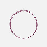 Steinbock Sternzeichen Armband auf weißem Hintergrund – Elegantes Kristallarmband für Damen und Herren.