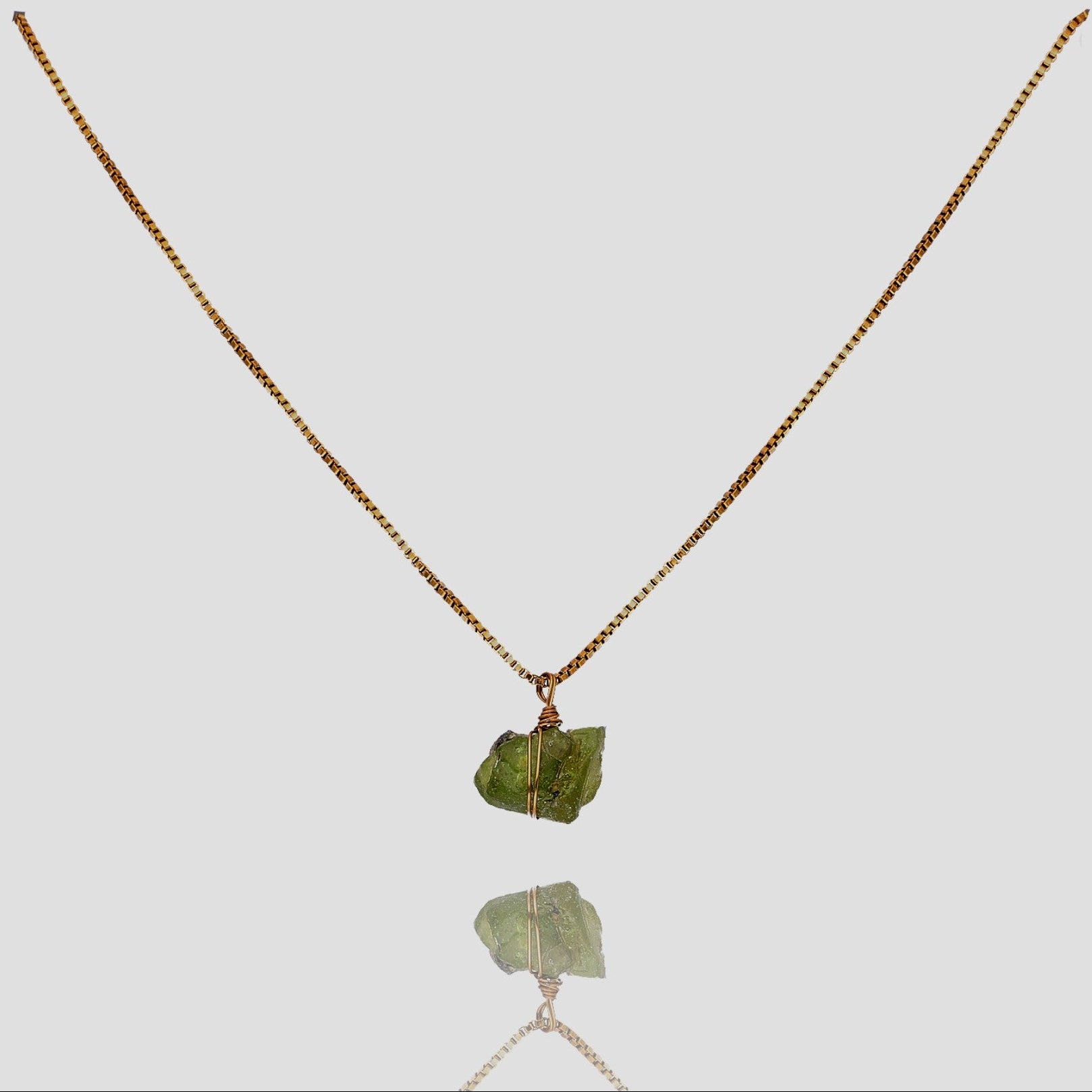 Kette mit Naturstein Anhänger – Handgemachte Edelstein Halskette in Goldoptik | Spiritueller Kristallschmuck