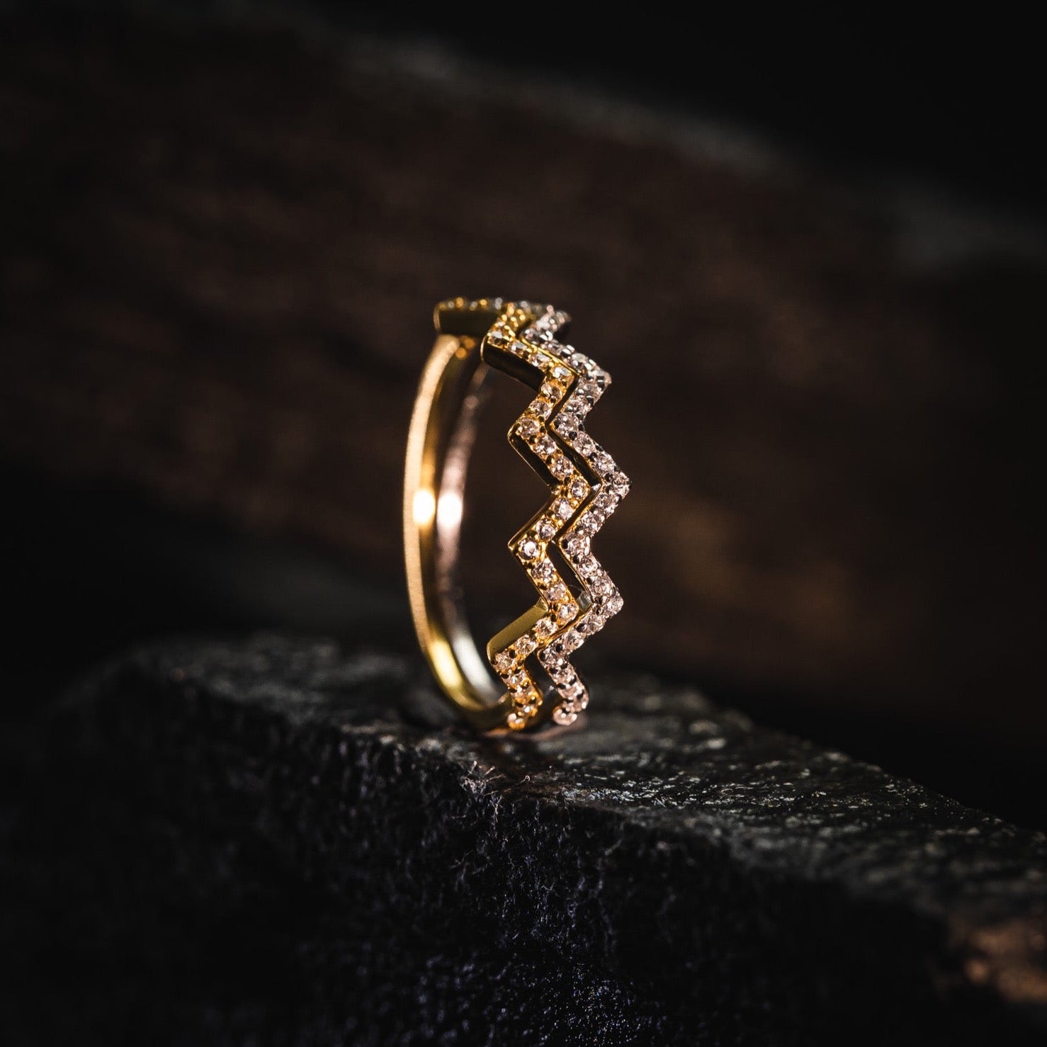 Minimalistischer Highs&Lows RING in Silber oder Gold – Eleganter Schmuck für Damen und Herren