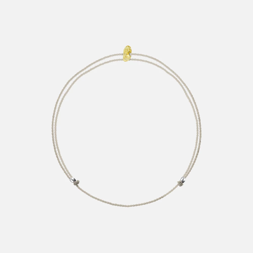 Mantra Armband Innere Sonne – Goldfarbenes Armband mit Sonnenmotiv, perfekt für spirituelle Energie und positive Ausstrahlung.
