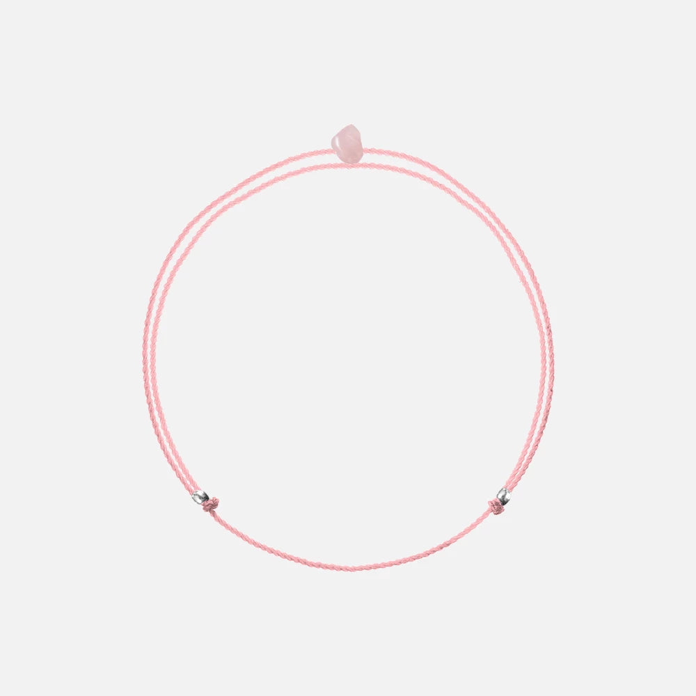 Stier Sternzeichen Armband – Elegantes Armband mit Tierkreiszeichen auf weißem Hintergrund
