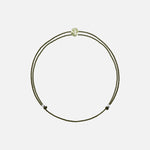 Waage Sternzeichen Armband auf weißem Hintergrund – Elegantes Schmuckstück für Sternzeichen-Liebhaber.